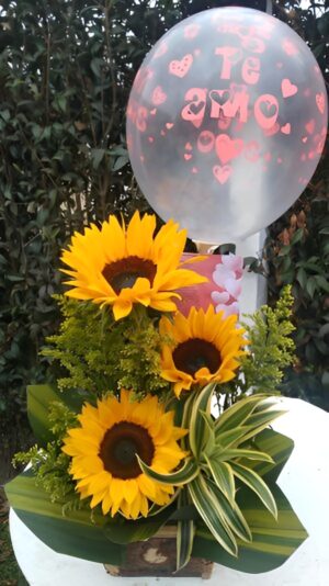 Arreglo de 3 girasoles y globo R02